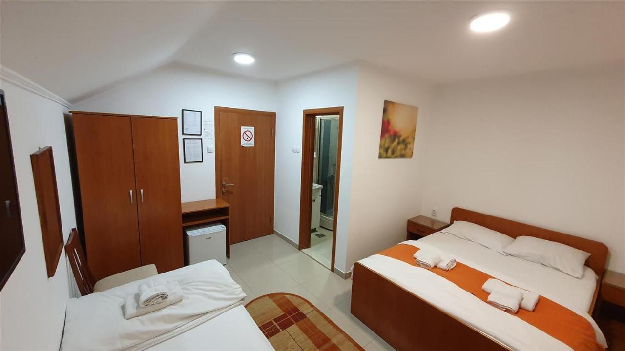 Rooms Gat Subotica Exterior photo