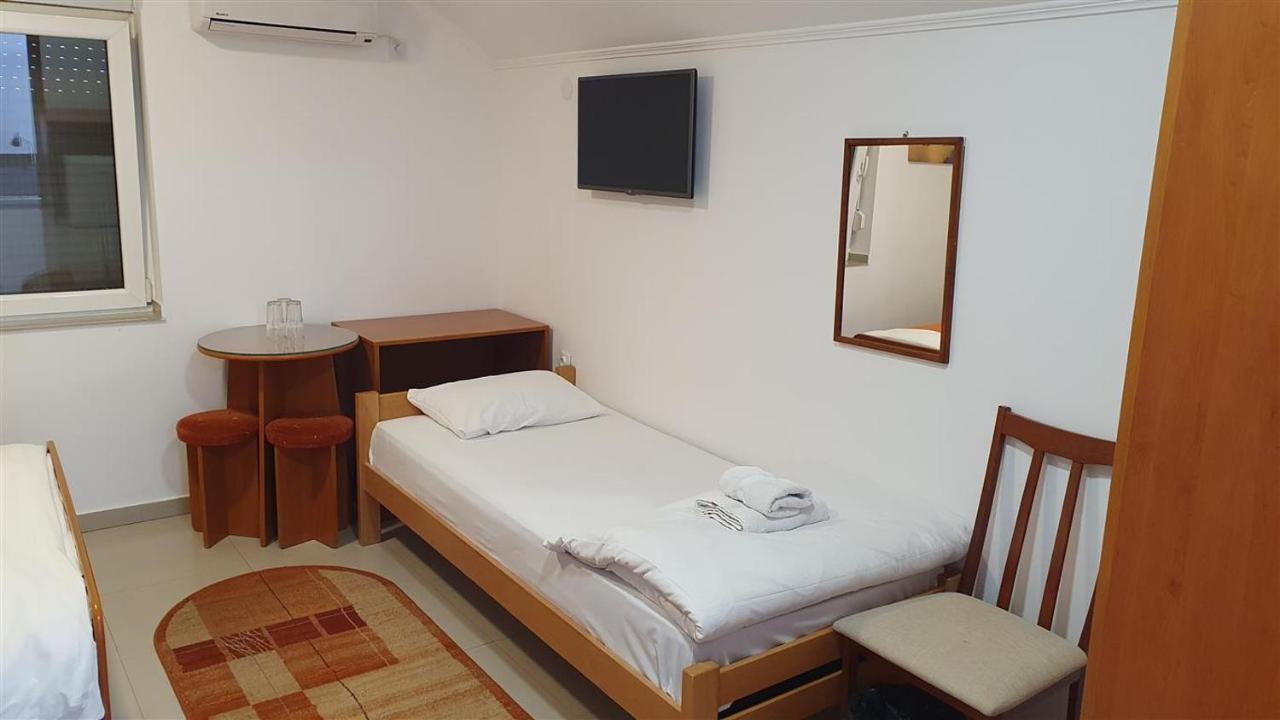 Rooms Gat Subotica Exterior photo