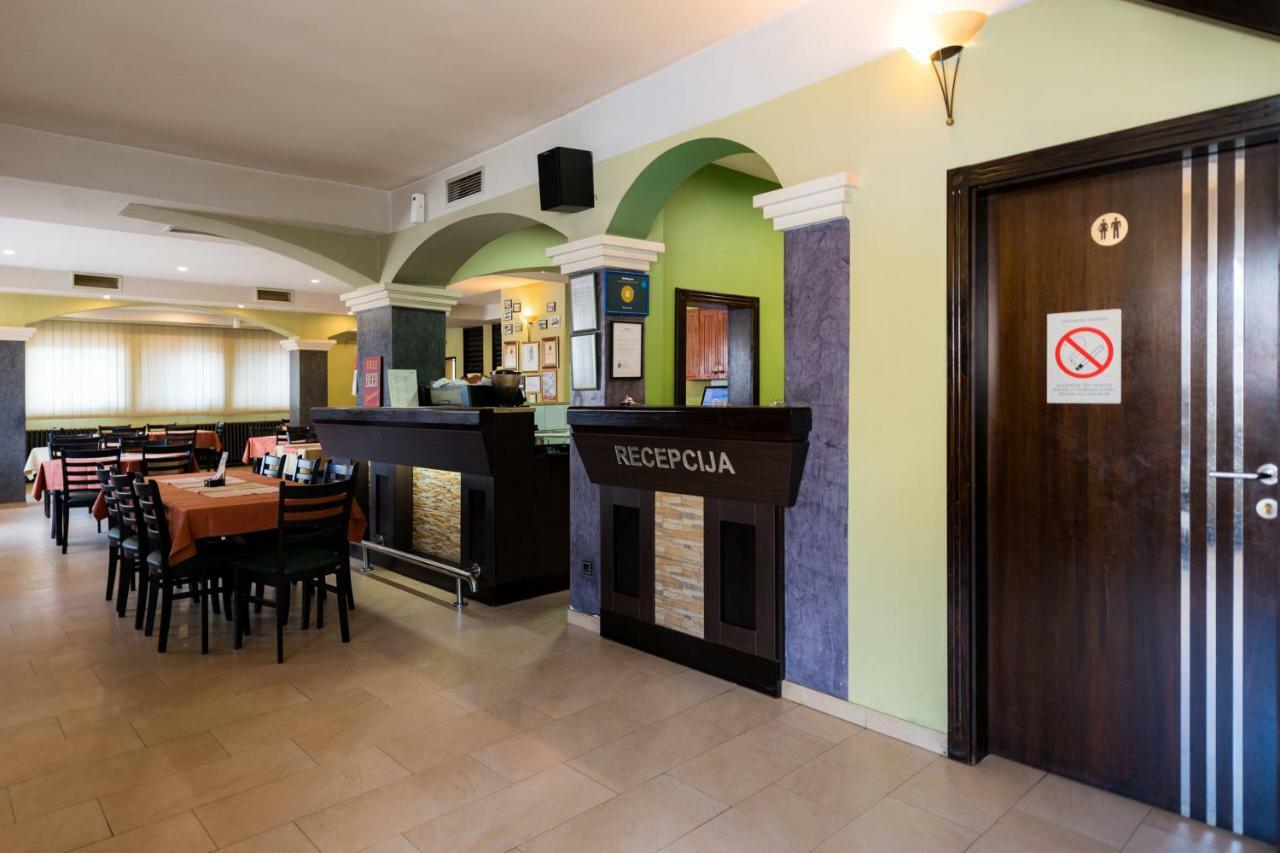 Rooms Gat Subotica Exterior photo