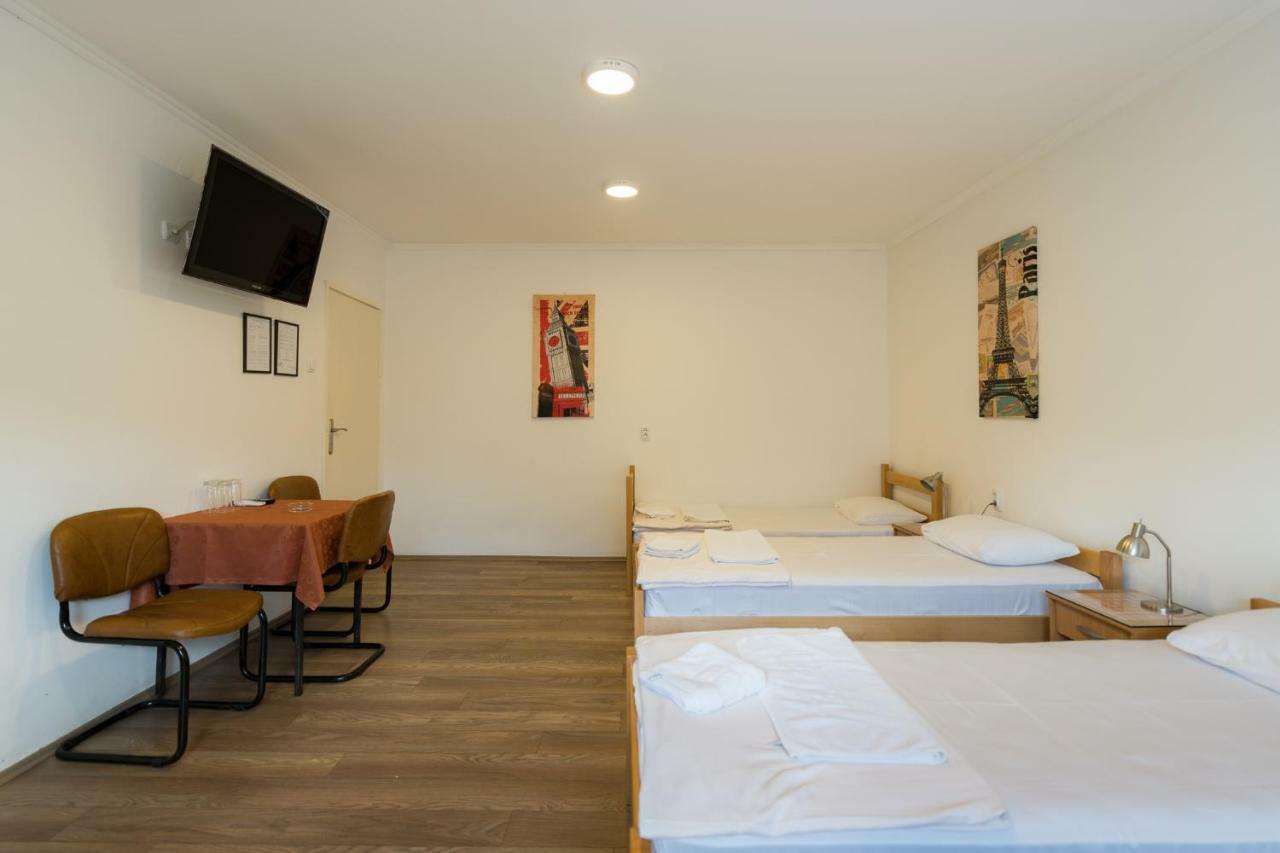 Rooms Gat Subotica Exterior photo